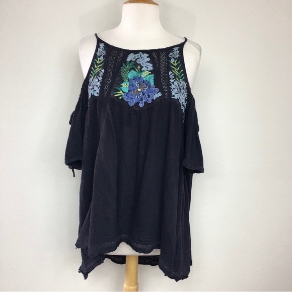 Free People Tops - Free People Navy Floral Embroidered Cutout Shoulder Tunic Top Size Large Hippie